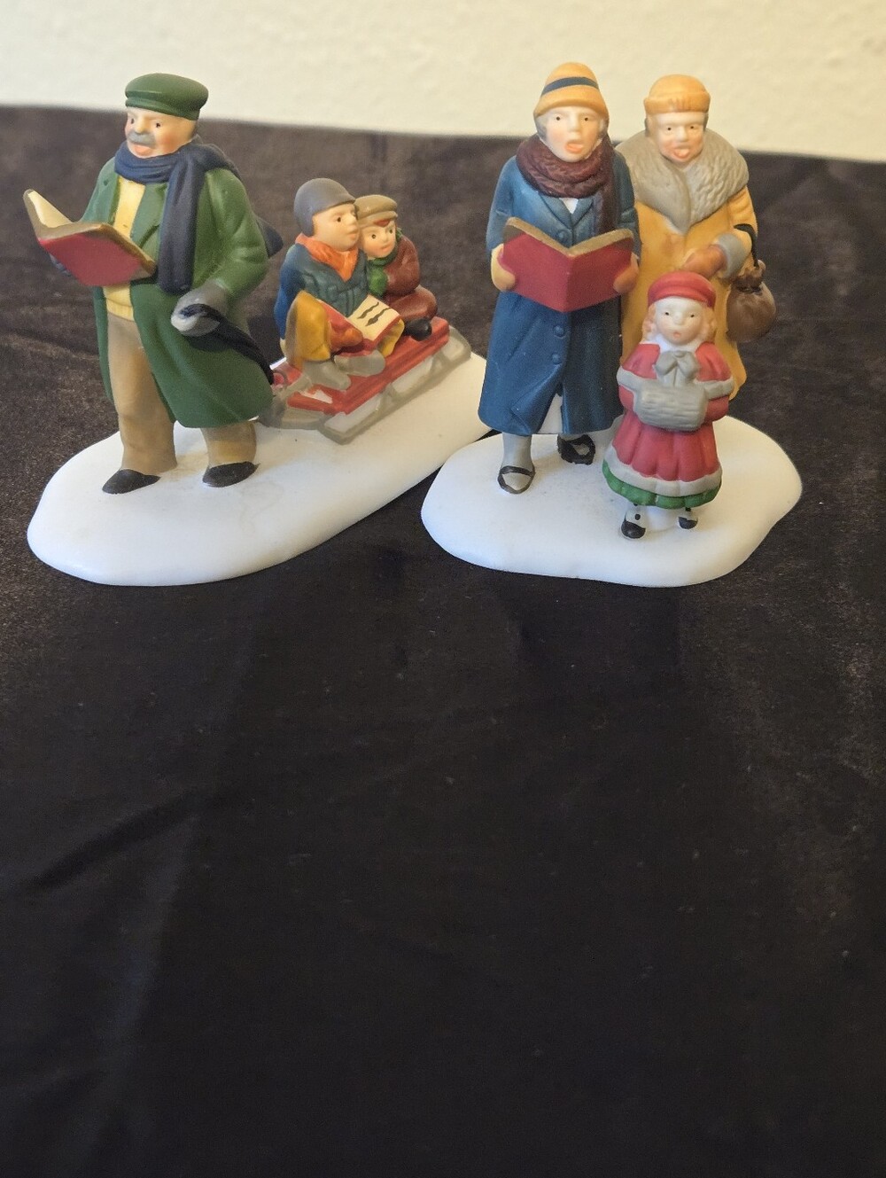 Department 56 Dickens Village Carolers Resin Figurine Set - Multicolor